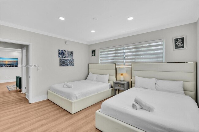 Building Photo - 10000 E Bay Harbor Dr