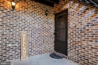Building Photo - 53A W Bluebell Ln