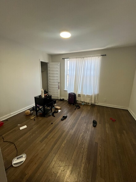 Building Photo - 676 Park Ave