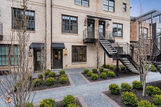 Primary Photo - 101 N 6th St