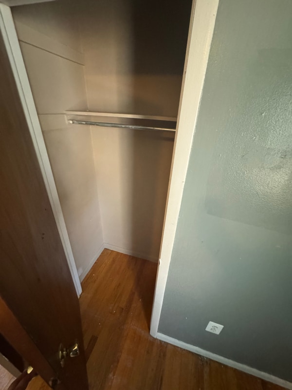 Building Photo - 7 Lawrence Ave