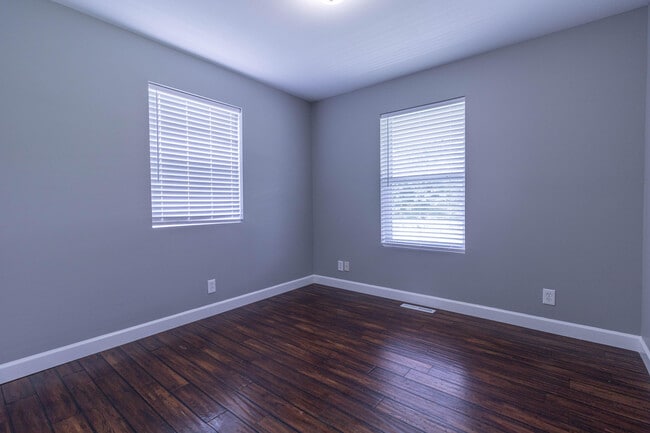 Building Photo - 7700 N Ballew Rd