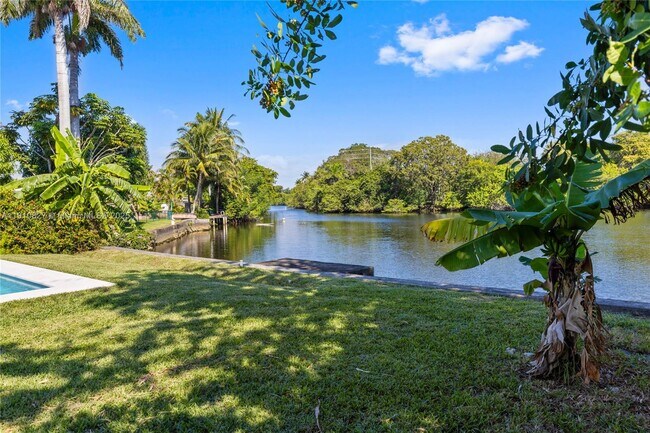 Building Photo - 317 N 31st Ave