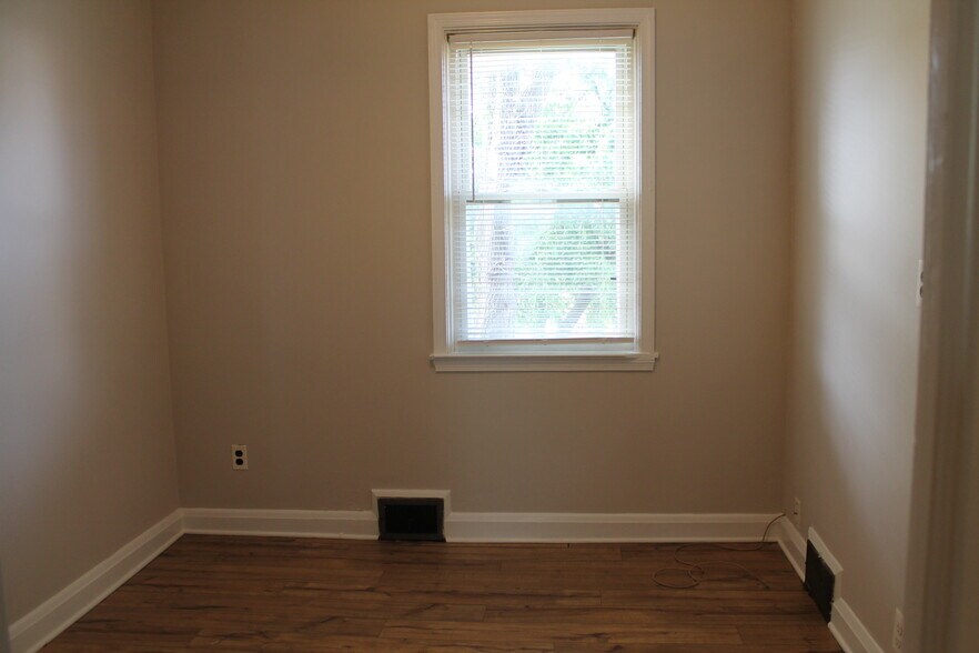 Building Photo - 8164 Loch Raven Blvd