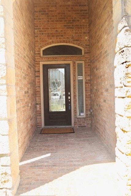 Building Photo - 5627 S Denham Ridge Ln