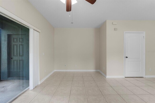 Building Photo - 10325 Manderley Way