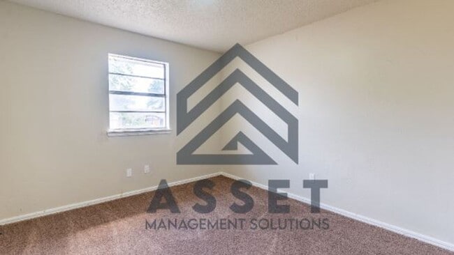 Building Photo - 4 Bedroom Available for Lease & Rent to Own!