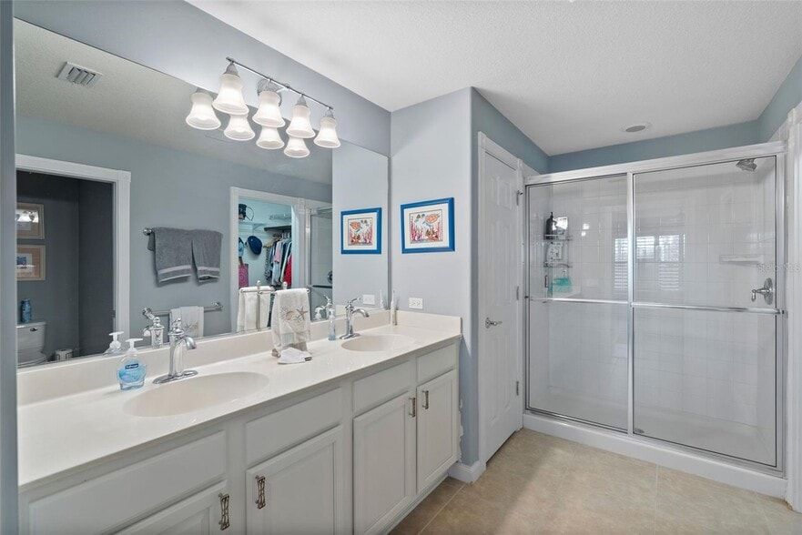 Building Photo - 2121 Burgos Dr