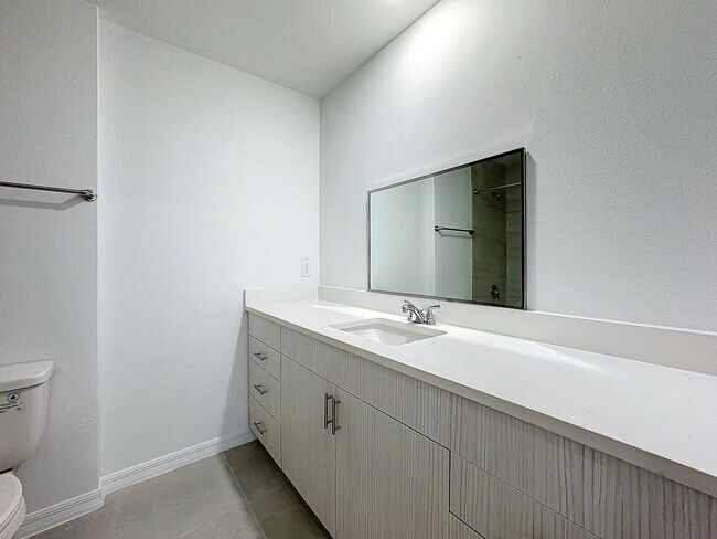 Building Photo - Townhouse For Lease in Saint Cloud