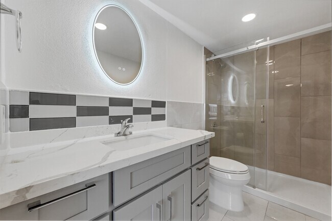 Building Photo - 7520 Hornwood Dr