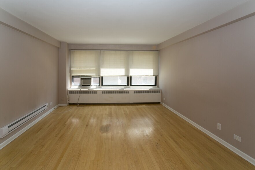 Building Photo - 4180 N Marine Dr