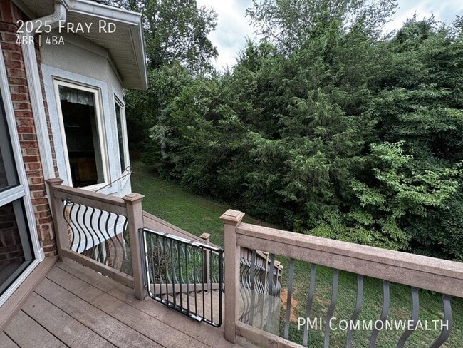 Building Photo - 4 Bed / 3.5 Bath Single Family (Available ...