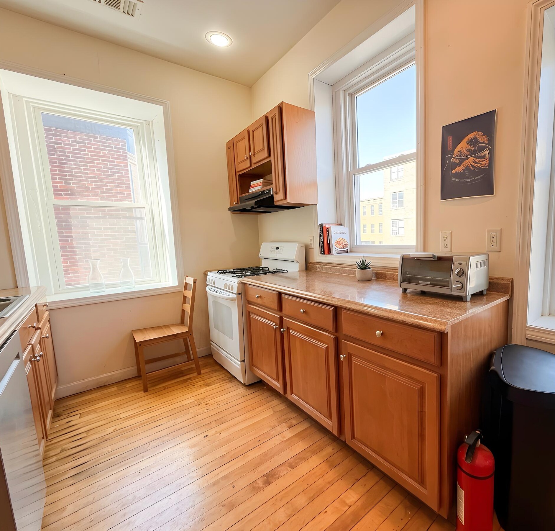 Building Photo - 11 Vancouver St