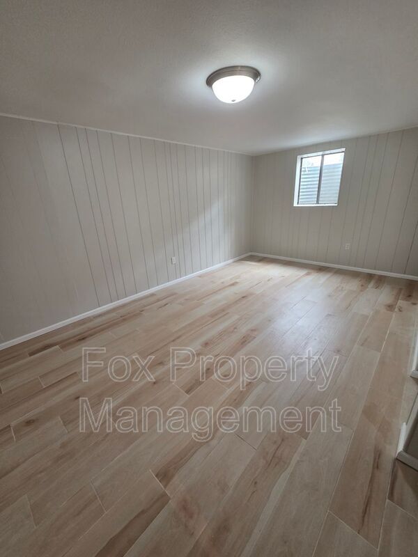 Building Photo - 710 W Cleveland Cir