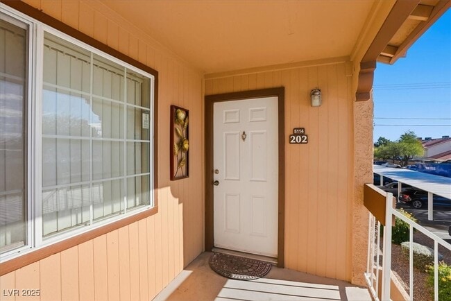 Building Photo - 5114 S Jones Blvd