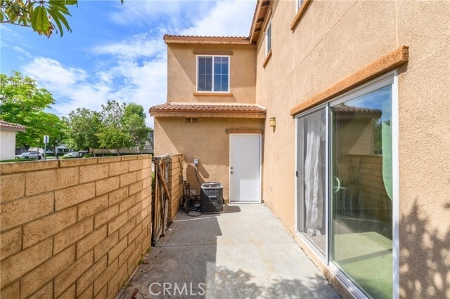 Building Photo - 502 N Placer Privado