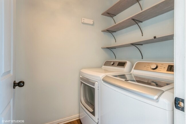 Building Photo - 1419 New Haven Dr