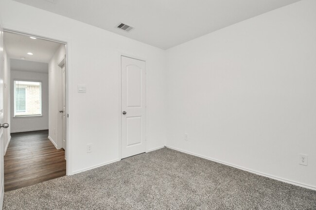 Building Photo - 5315 Castlebury Meadows Dr