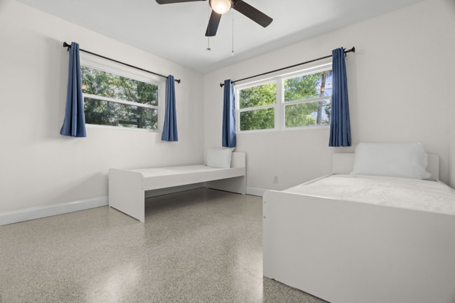 Building Photo - 3612 W Leila Ave