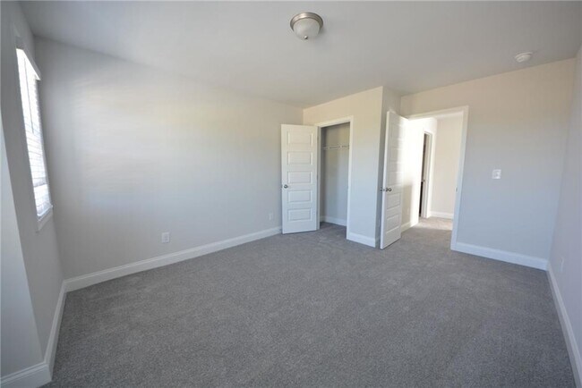 Building Photo - 3871 Brookburn Park