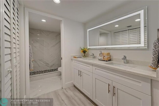Building Photo - 1704 Andros Isle