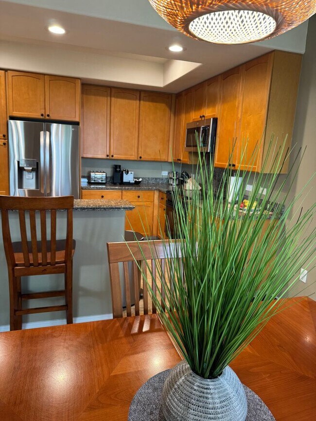 Building Photo - Luxurious Fully Furnished Long-Term Townhome Rental