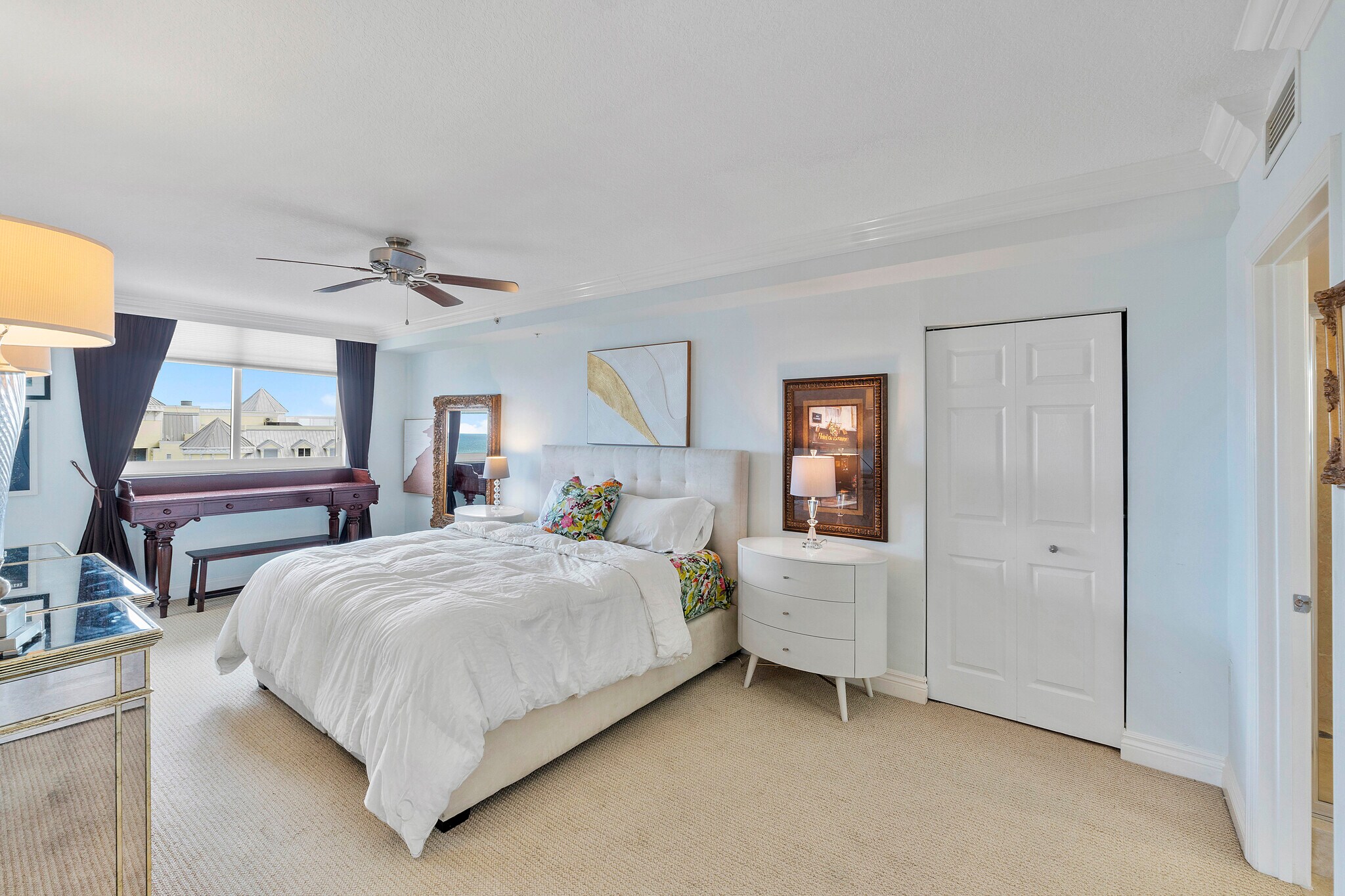 master bedroom - 2001 N Ocean Blvd