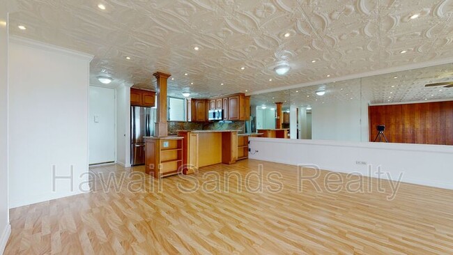 Building Photo - 1717 Ala Wai Blvd