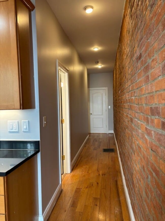 Building Photo - 2831 11th St NW