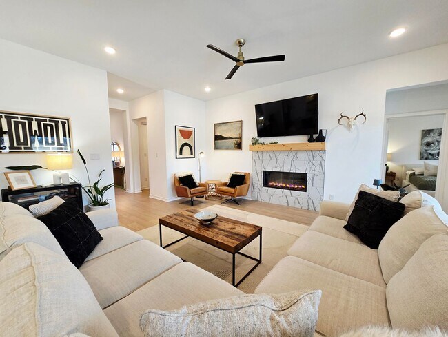 Building Photo - Coming Soon! Stunning 4 Bed 2 Bath on Almost an Acre in Flint!