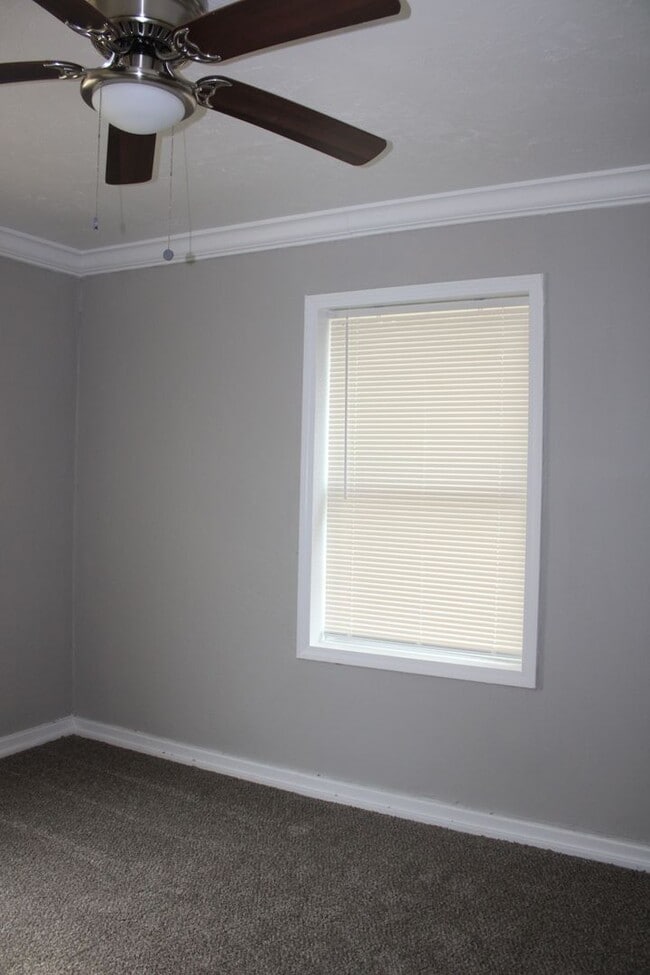 Building Photo - Close to Tinker and Shopping