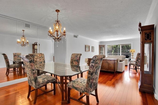 Building Photo - 2002 Granada Dr