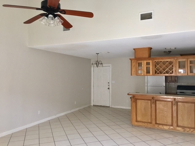 Building Photo - 1604 E Quail St