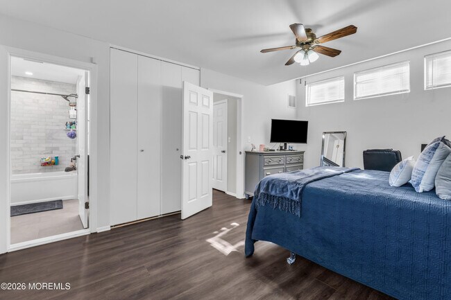 Building Photo - 21 Dawn Ct