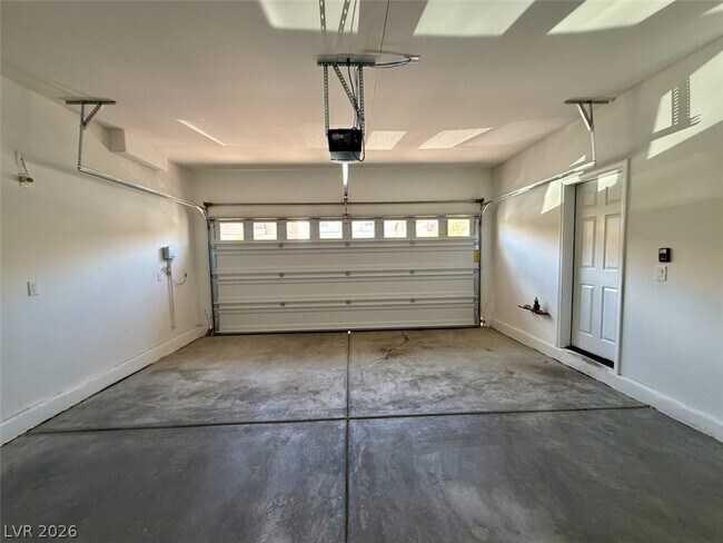 Building Photo - 7748 Pacific Dunes St