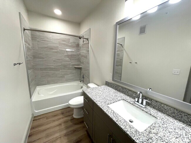 Building Photo - 1111 Gallagher Dr