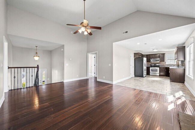Building Photo - Pet Friendly Four Bedroom with Basement!