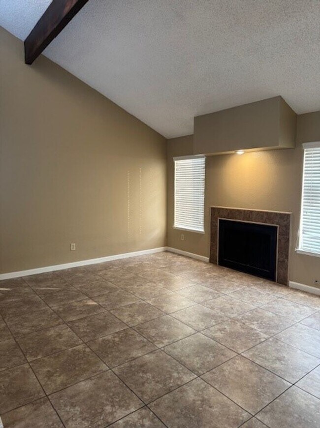 Building Photo - 2601 Ashe Rd