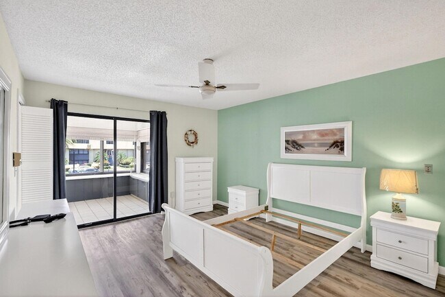 Building Photo - 1800 SE St Lucie Blvd