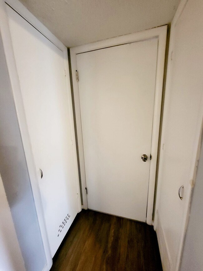 Building Photo - 3208 42nd St