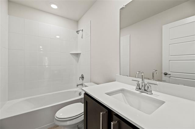 Building Photo - 411 Revolution Rd