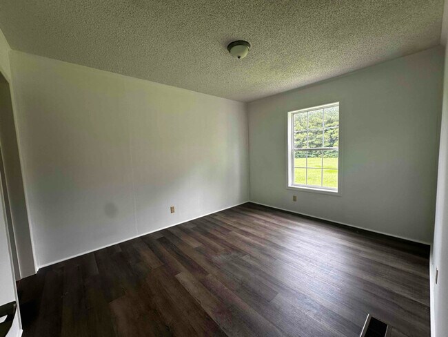 Building Photo - 1120 Spring Garden Rd