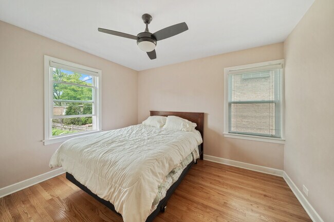 Building Photo - 5320 Suffield Ct