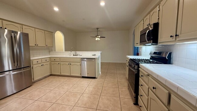 Building Photo - 1548 W Hampton Cir
