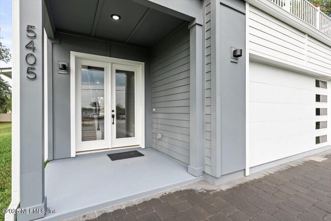 Building Photo - 5405 Heckscher Dr