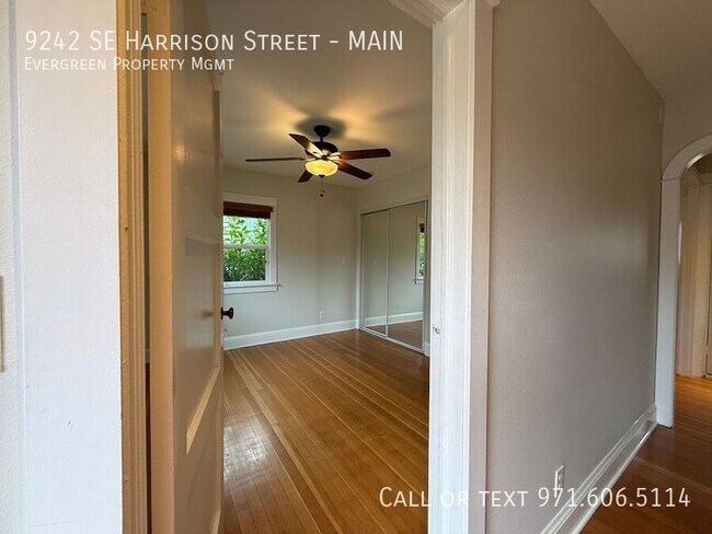 Building Photo - 9242 SE Harrison St