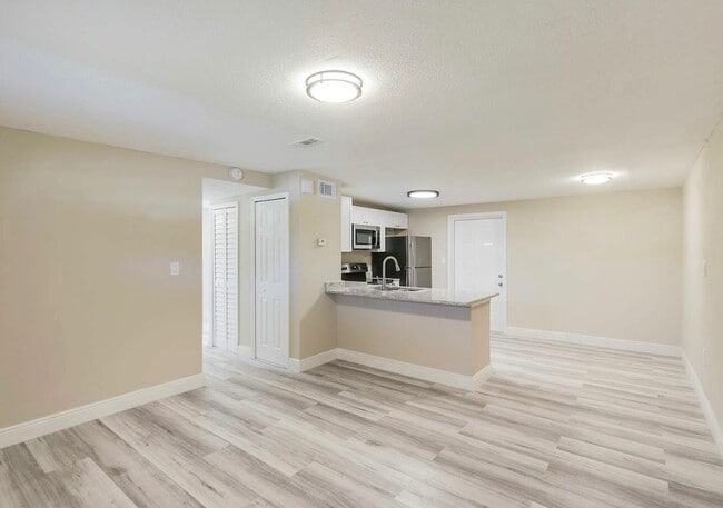 Building Photo - 17203 Talence Ct