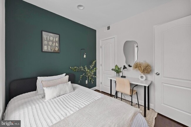 Building Photo - 1363 Childress St NE