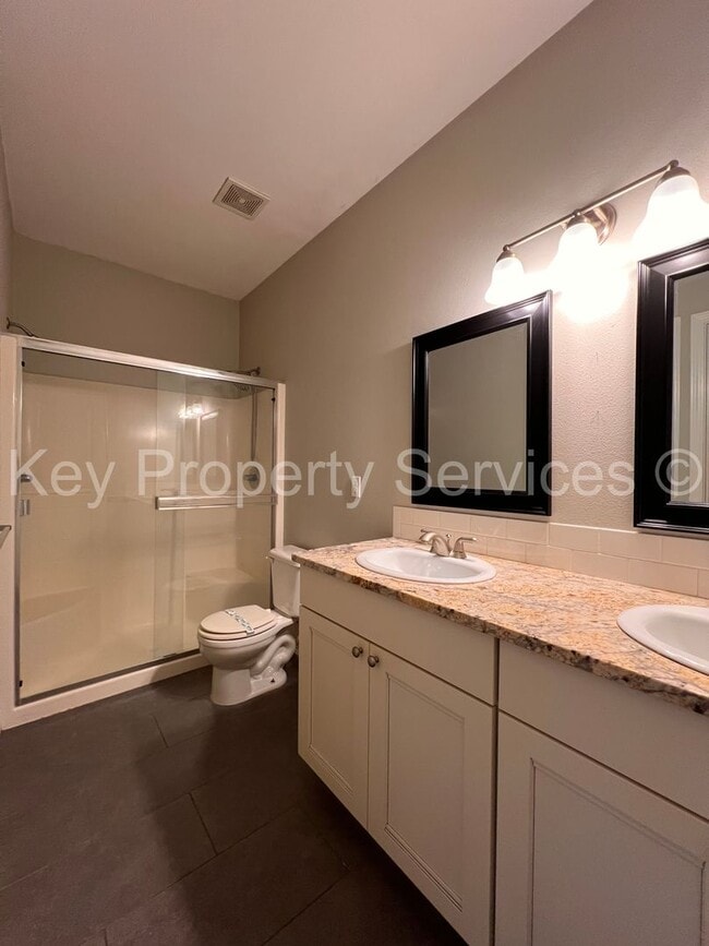 Building Photo - Large Updated 3 bed 3 bath in Camas!