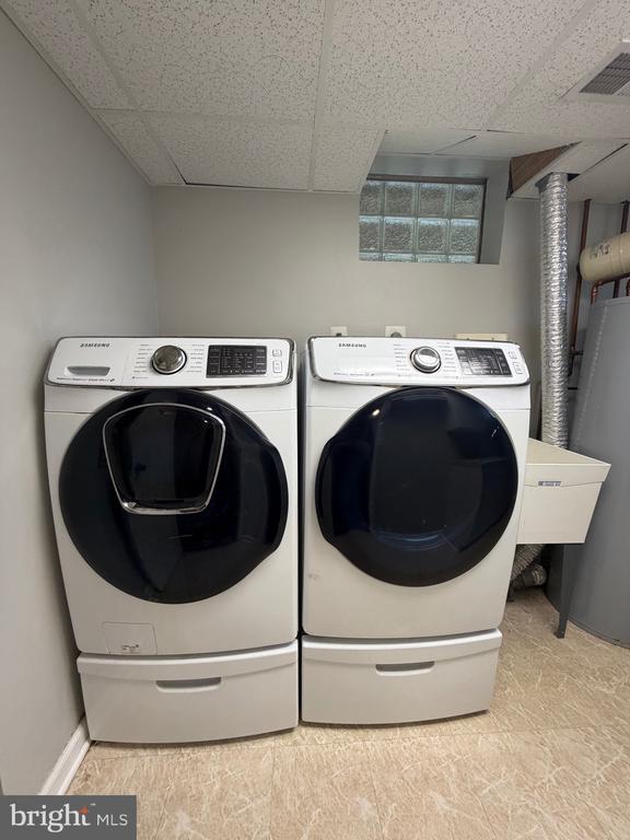 Building Photo - 12311 Sturdee Dr